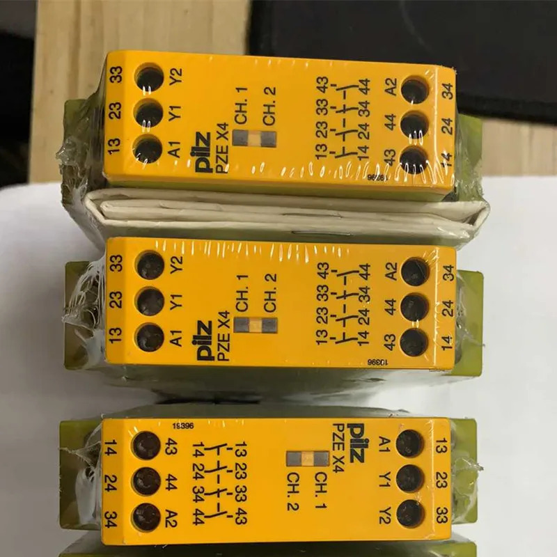 안전 릴레이 PNOZ X7/PNOZ X1/PNOZ X2.1/PNOZ X2/PZE X4/774059