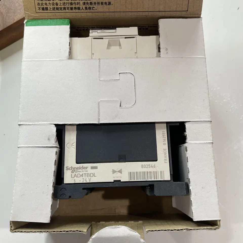 슈나이더 LC1D183BD NIB
