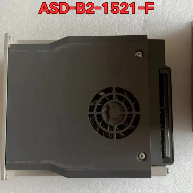 리퍼 ASD-B2-1521-F 서보 드라이브작동 상태