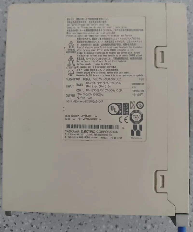 리퍼 서보 드라이브 SGD7S-R90A30A002 SGD7S R90A30A002