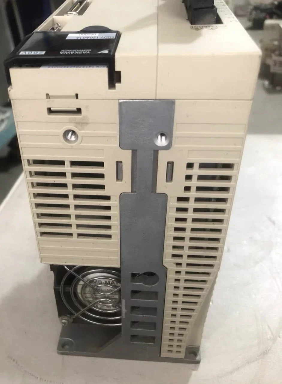 리퍼 1.5kW 드라이브 SGDV-120A01A002000