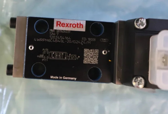 Rexroth 유압 서보 밸브 0811404039 4WRPH6C4B40L-20/G24Z4/M 4WRPH 6 C4 B40L-20/G24Z4/M