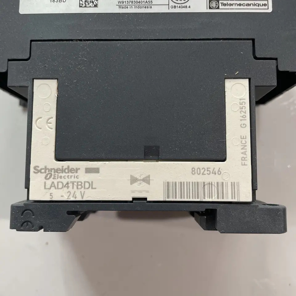 슈나이더 LC1D183BD NIB