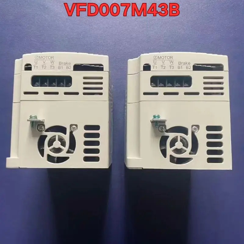 리퍼 인버터 기능 VFD007M43B 정상