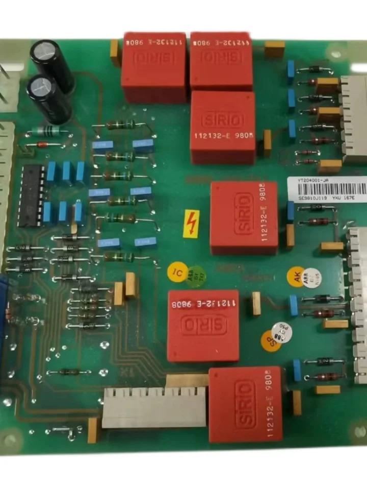 ABB 드라이버 보드 YXU167E 오리지널 포장 교섭 YT204001-JA