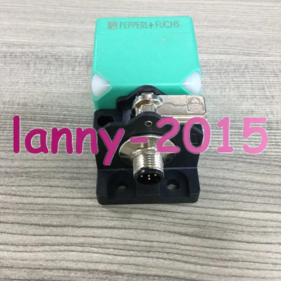 UC4000-L2-E6-V15 초음파 센서 WZ 신