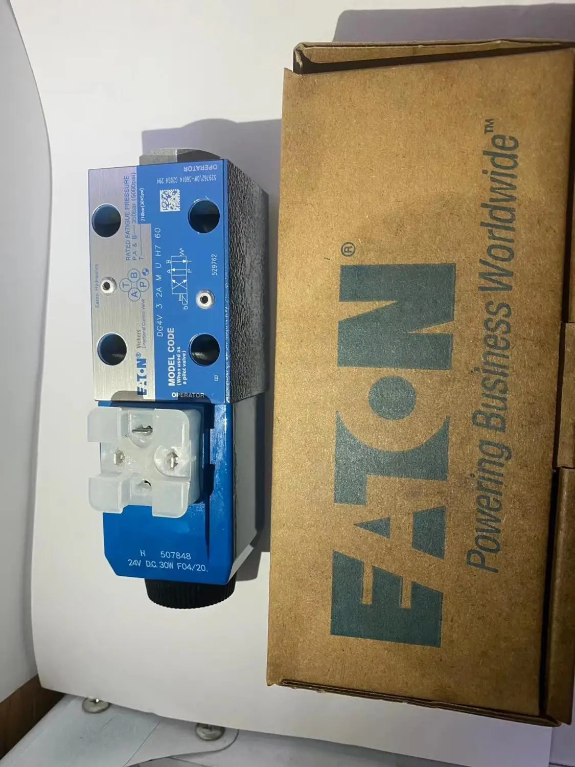 ETN 전자기 방향 밸브 DG4V 3 2A M U H7 60