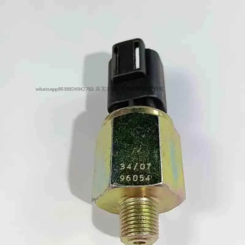 굴삭기 액세서리 WA380-3 로더 6D114 오일 압력센서 6732-81-Z310