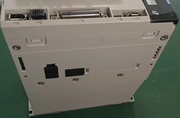 리퍼 서보 드라이브 SGD7S-5R5A00A002 SGD7S 5R5A00A002