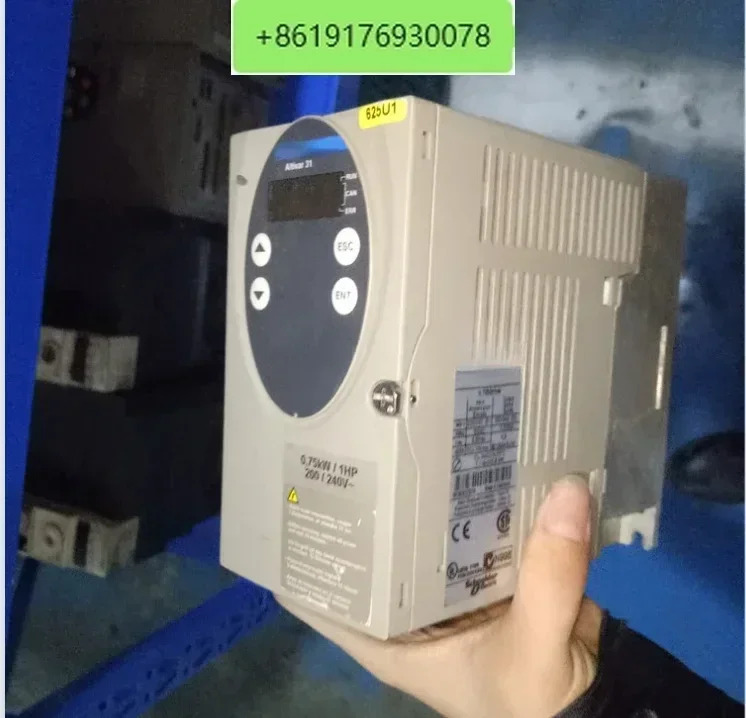 리퍼 주파수 변환기 ATV31H075M2 0.75KW 220V를 분해하고 패키지를 적절하게