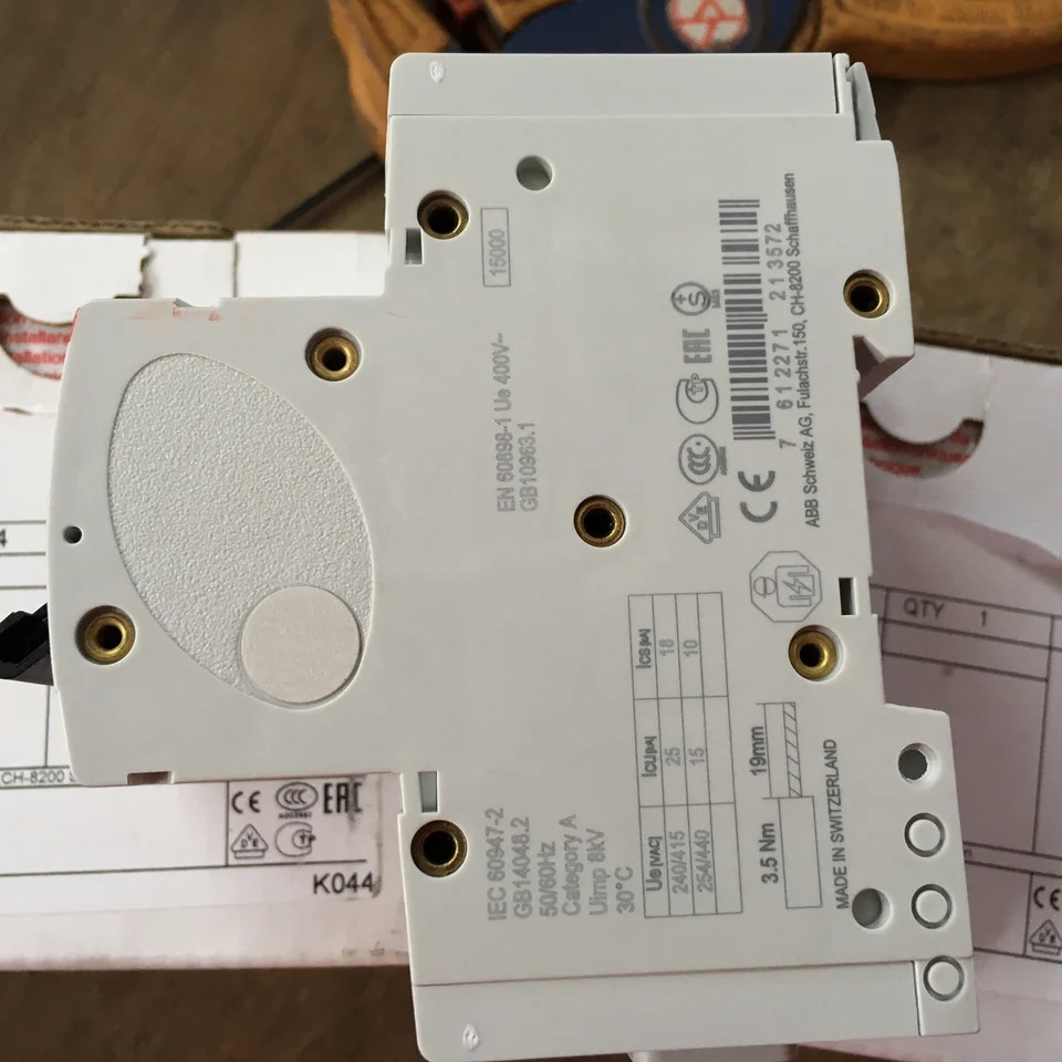오리지널 ABB 회로차단기 S803C-B100/S803C-C100 신