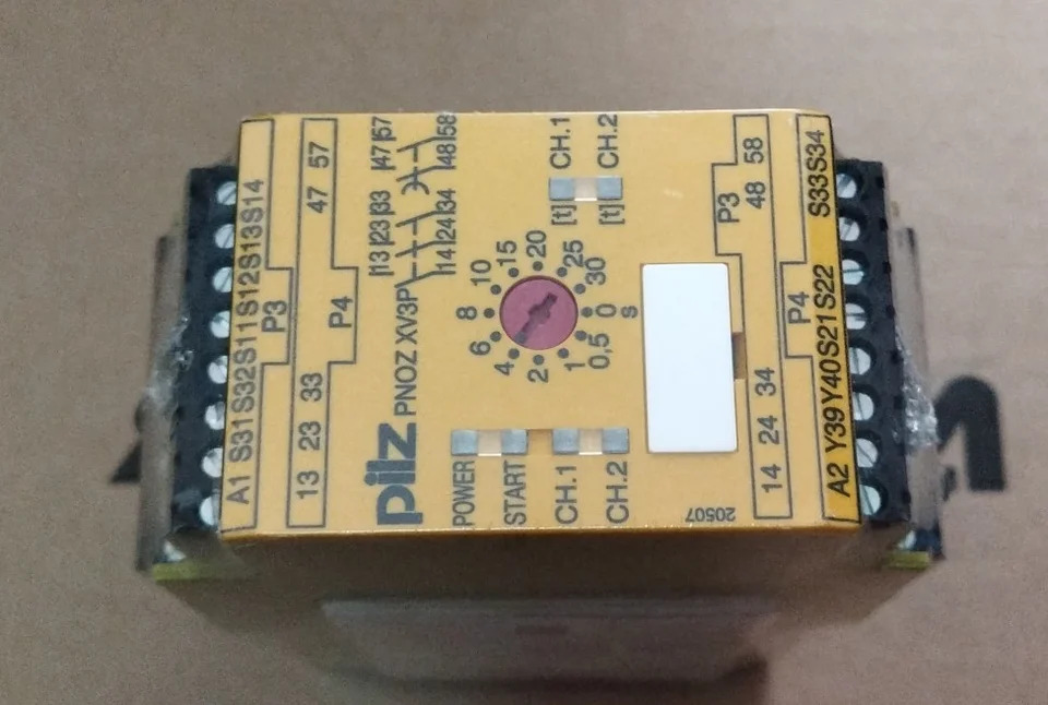 PILZ 오리지널 PNOZ XV3P 납품 777510 포장 신