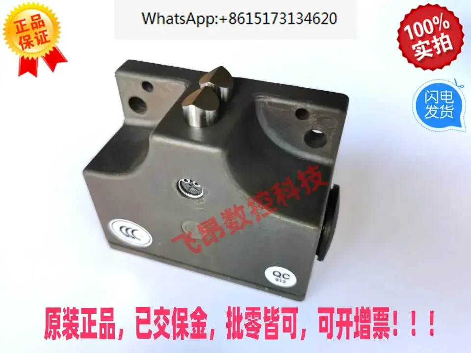 EUCHNER SN02D12-502-M 콘 풋 스위치