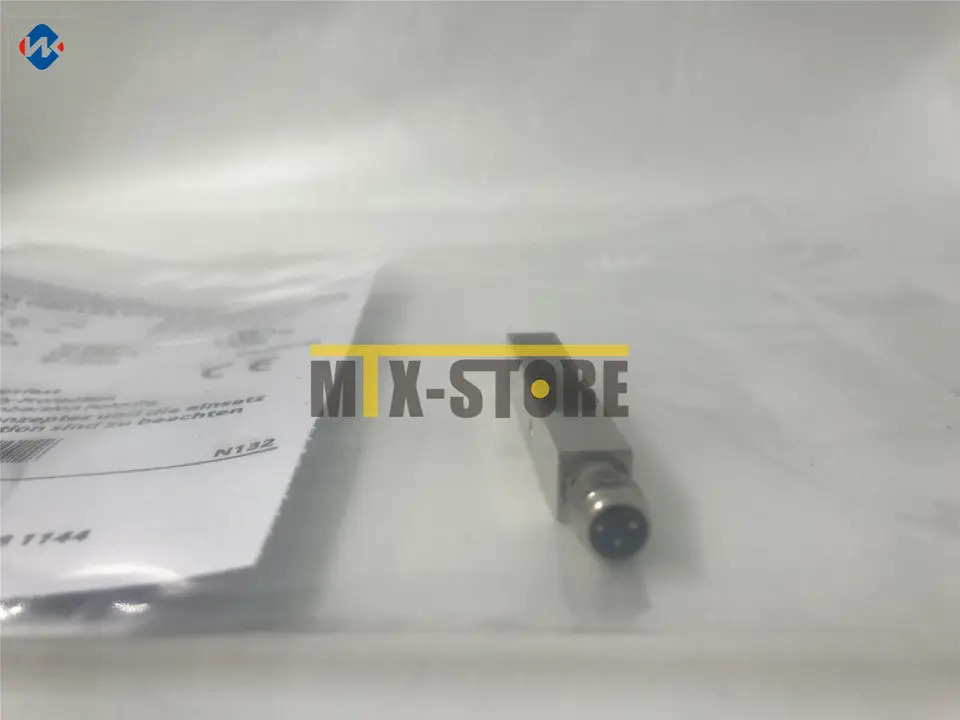BAUMER IFFM 유도 센서 스위치 PLC 08P17A1/01S35L