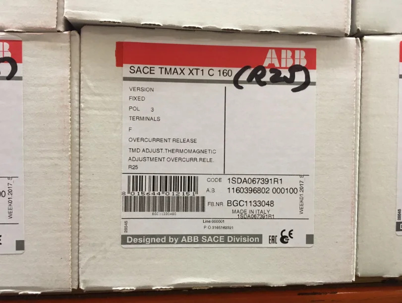 오리지널 ABB 플라스틱 케이스 스위치 부품 XT1C160x 25 3P 4P 신