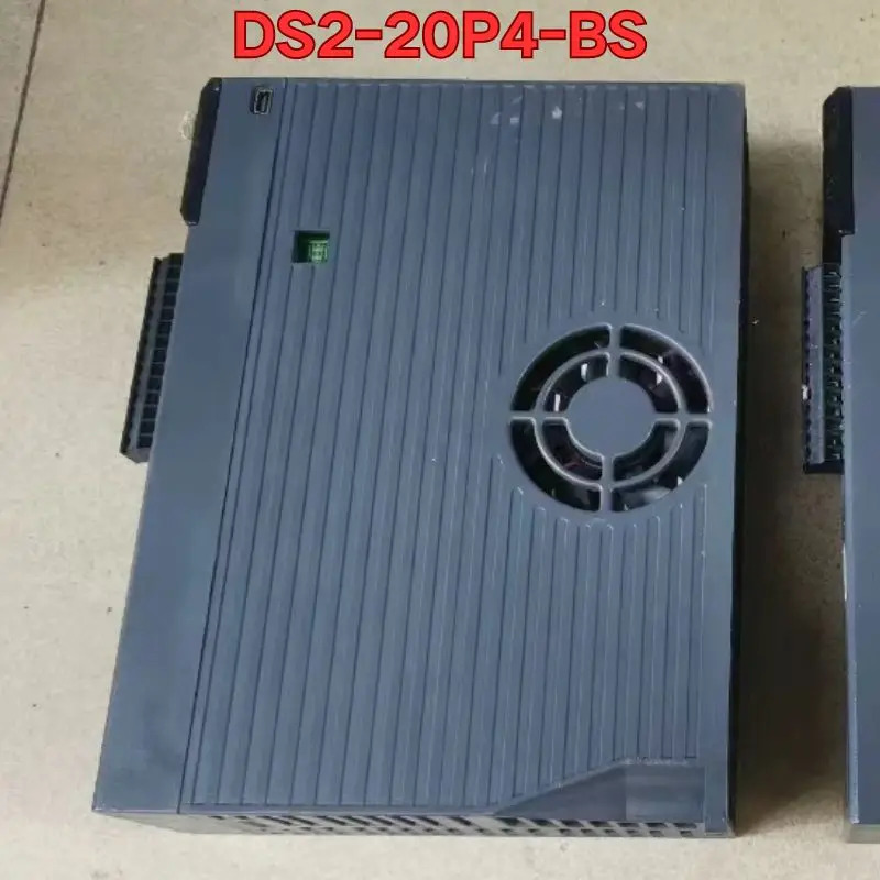 리퍼 DS2-20P4-BS 서보 드라이브작동 상태
