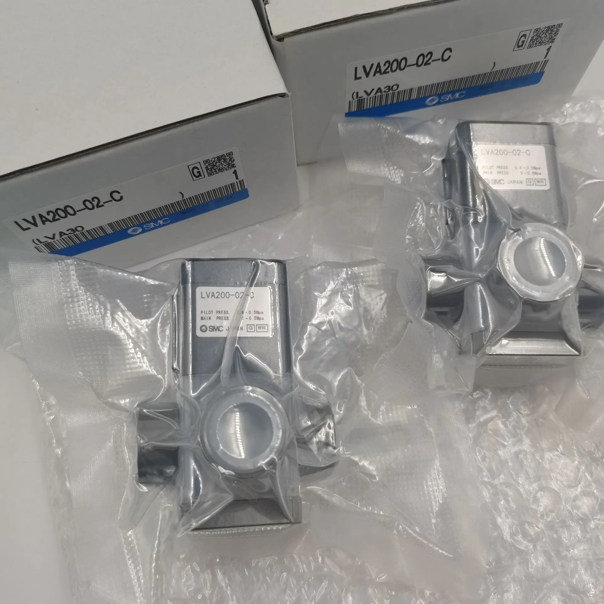 오리지널 일본 SMC 액체 의 밸브 LVA200-02N-C/LVA220-02-C1PCS