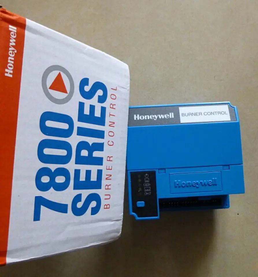 Honeywell EC7895 A 1010 버너 컨트롤 신 급송 선박 EC7895A1010