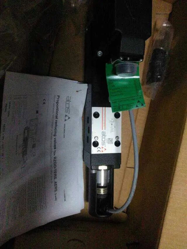 RZGO-AE-033 ATOS 비례 밸브 이탈리아 유압 새 모델 RZGO-AEB-NP-033 210 50 I210 I 10