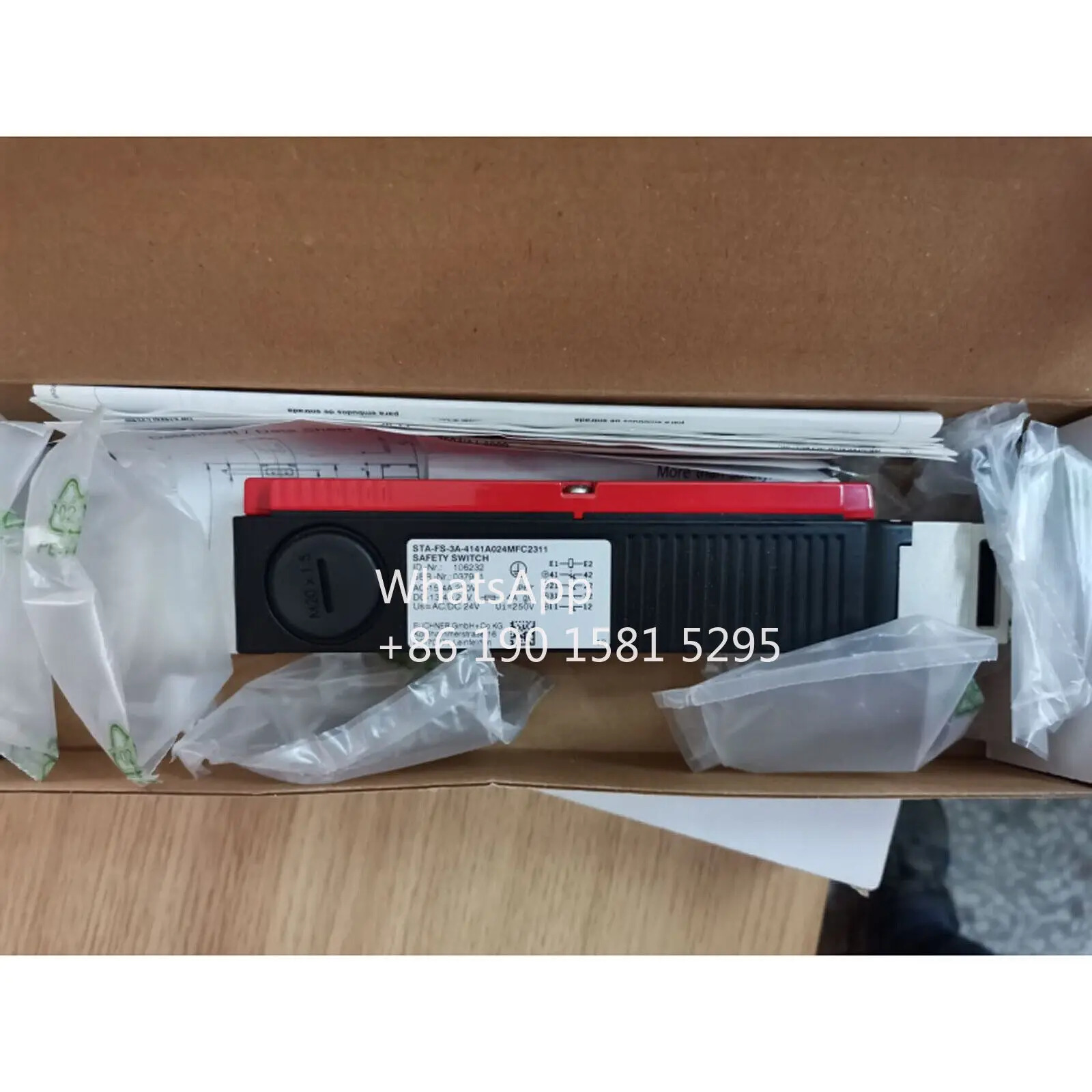 EUCHNER STA-FS-3A-4141A024MFC2311 안전 도어 잠금 장치 XR