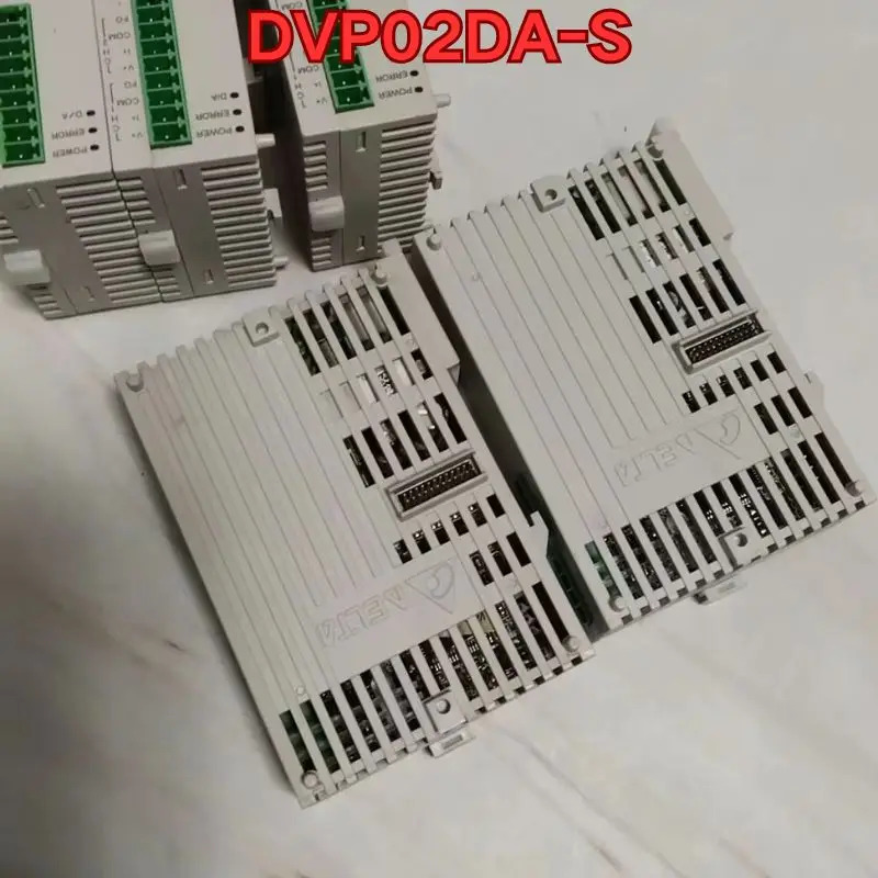 리퍼 PLC 모듈 DVP02DA-S 기능 정상