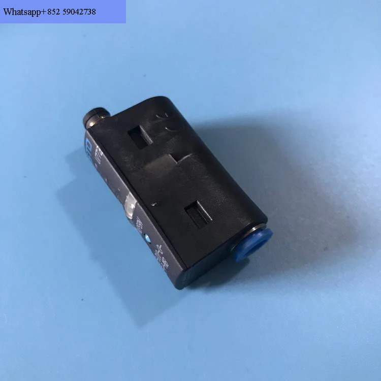 Festo FESTO 압력센서 SDE5-D10-0-Q6E-P-M8 D10-O-Q6E-P-M8