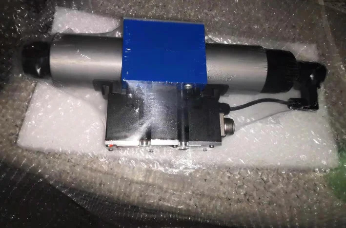 REXROTH 비례 유압 밸브 MNR 독일제 R900950342 4WREE 6 E16-24 G24K31 A1V-655 4WREE6E16-23