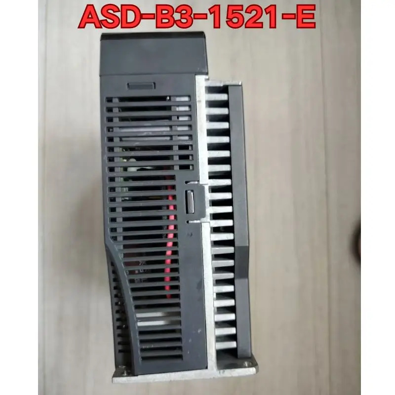 리퍼 ASD-B3-1521-E 서보 드라이브작동 상태
