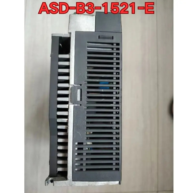 리퍼 ASD-B3-1521-E 서보 드라이브작동 상태