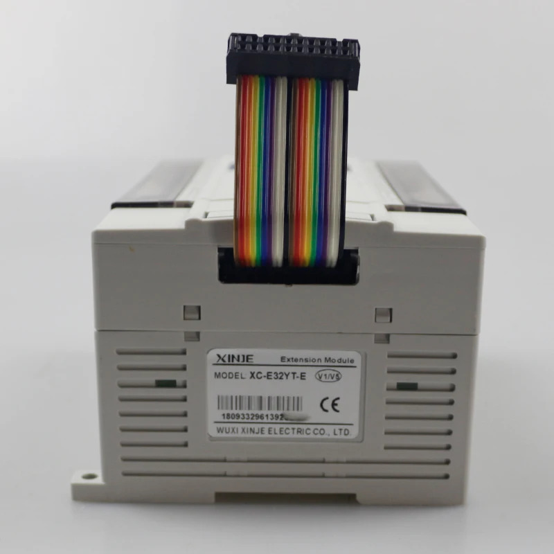 XC-E32YT-E Xinje PLC 확장 트랜지스터 32 포인트 출력 모듈 동안 오리지널