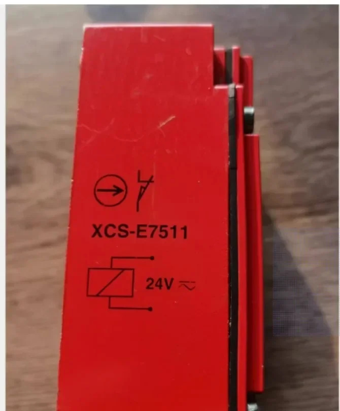 XCSE7511 안전 스위치 XCS 금속 XCSE 2NC 1 NO 브레이크 2개 항목 탭 Pg 13 24 V