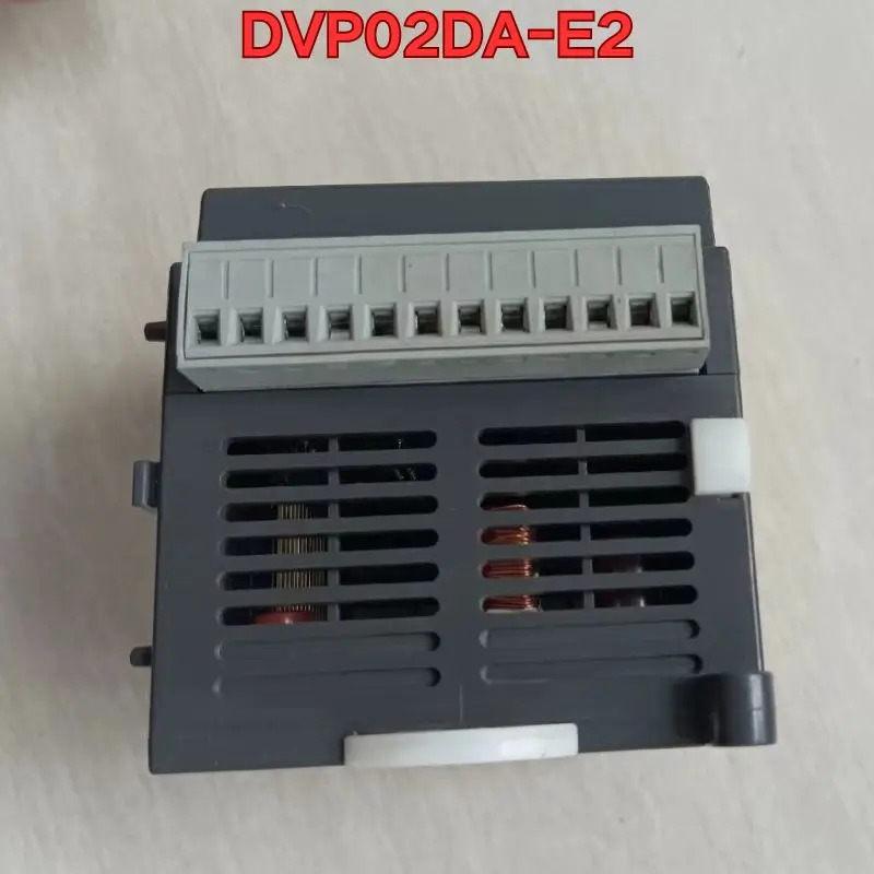 리퍼 PLC 모듈 DVP02DA-E2 기능 정상