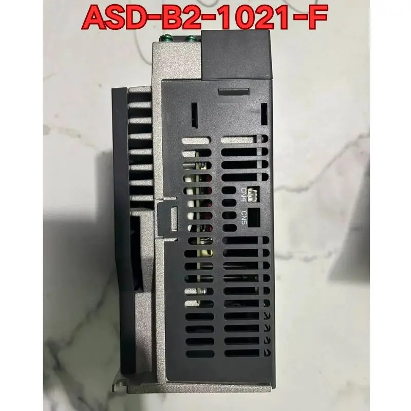 리퍼 ASD-B2-1021-F 서보 드라이브작동 상태