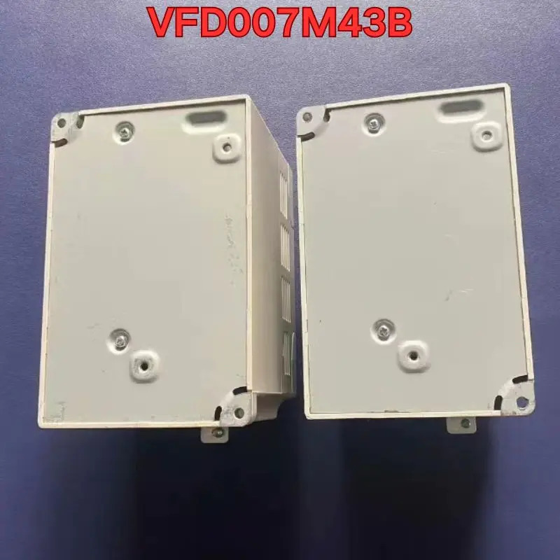 리퍼 인버터 기능 VFD007M43B 정상