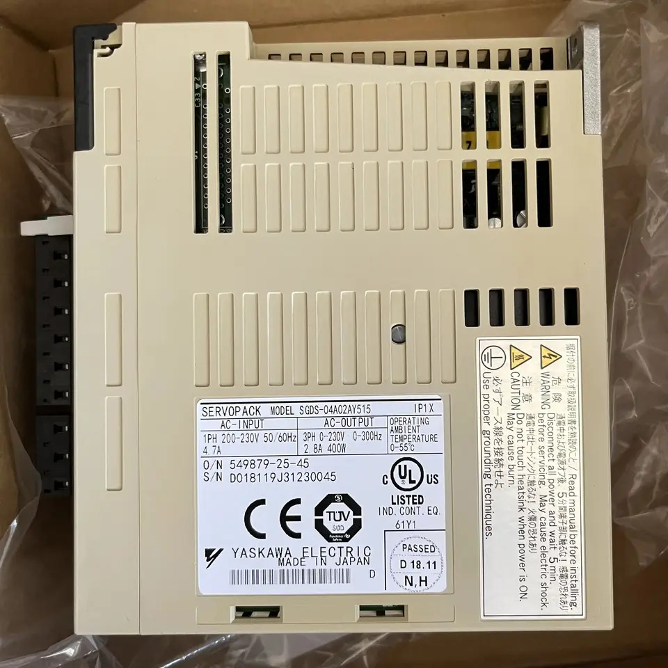 SGDS-04A02AY515 서보 드라이브 SGDS 04A02AY515 신