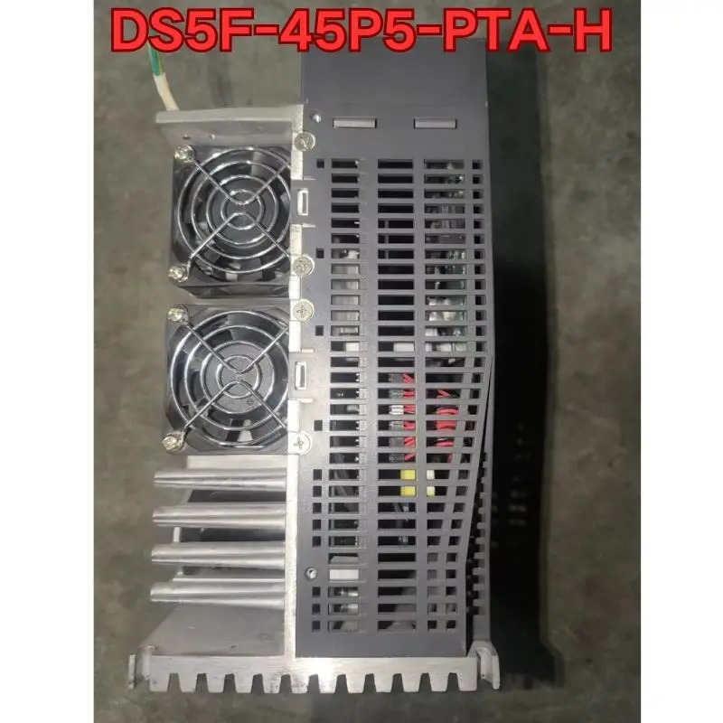 리퍼 Xinjie 서보 드라이브 DS5F-45P5-PTA-H 기계 완료