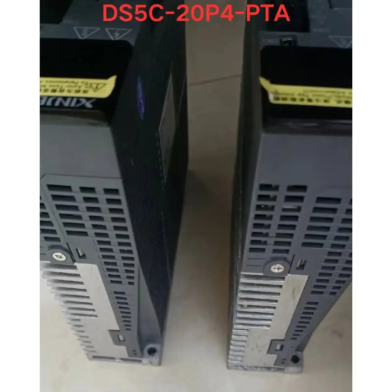 리퍼 Xinjie 서보 드라이버 DS3-20P1-PQA 기능 정상
