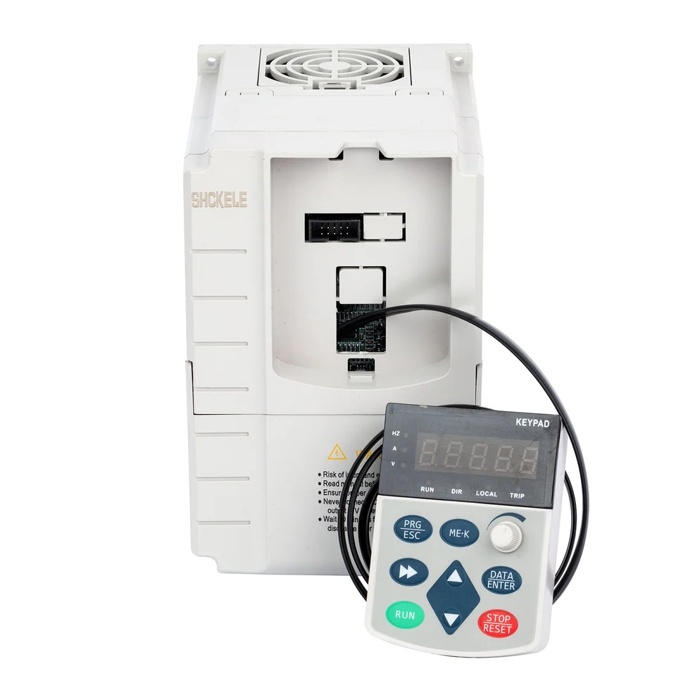 공장 단상 3상 15KW VFD/가변 주파수 드라이브/주파수 인버터 입력 220V 380V 출력
