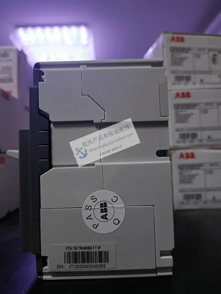 오리지널 ABB 몰드 케이스 회로차단기 XT2H160 TMA100-1000 FF 3P 고정 신
