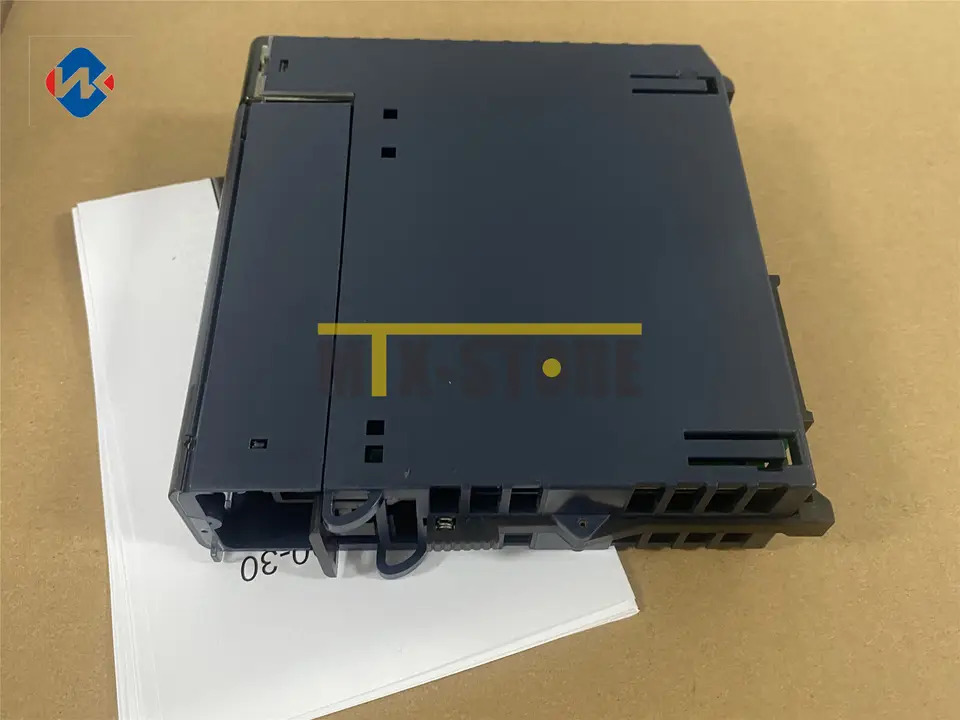 GE Fanuc 출력 릴레이 모듈 IC694MDL940신
