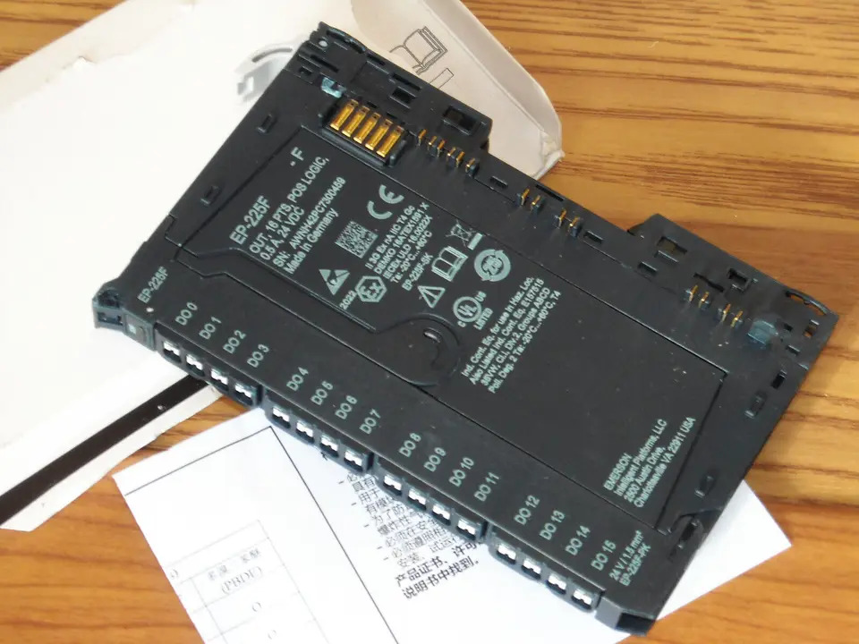 EMERSON EP-225F-F RSTi-EP 디지털 출력 16 포인트 포지티브 로직