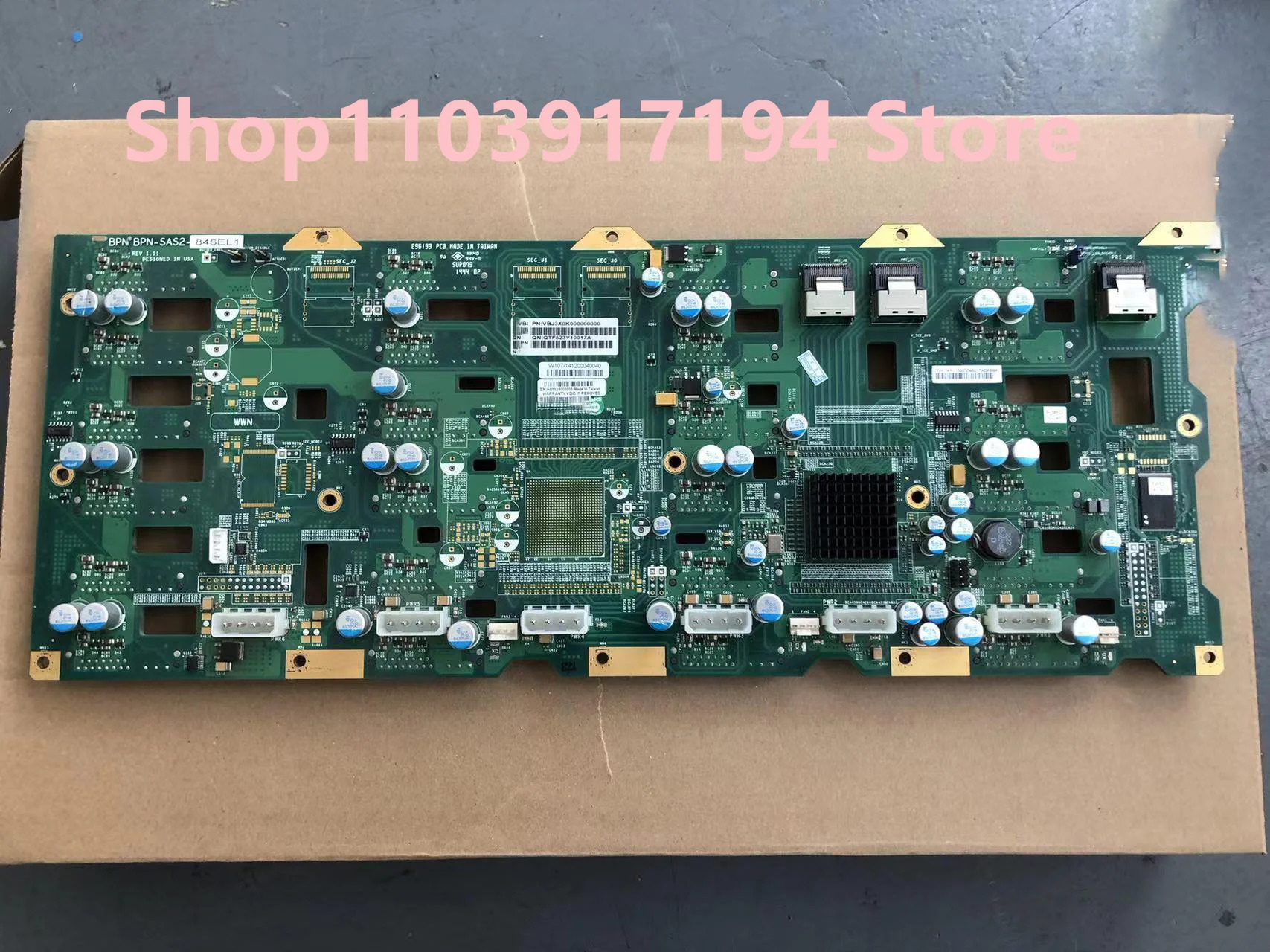 Supermicro BPN-SAS2-846EL1 24 위치 하드 백플레인