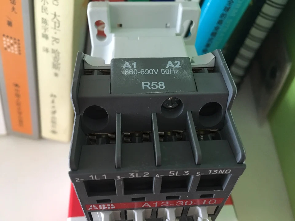 오리지널 ABB AC 접촉기 A9-30 A12-30 A16-30 690V 코일 신