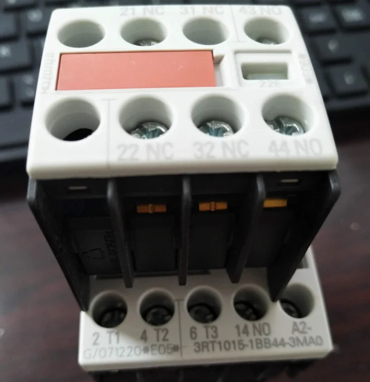 3RT1015-1BB44-A0 C738-03-25 8035537 BL20-PF-24VDC-D 3RV1011-0KA10 RSTVM23G06S