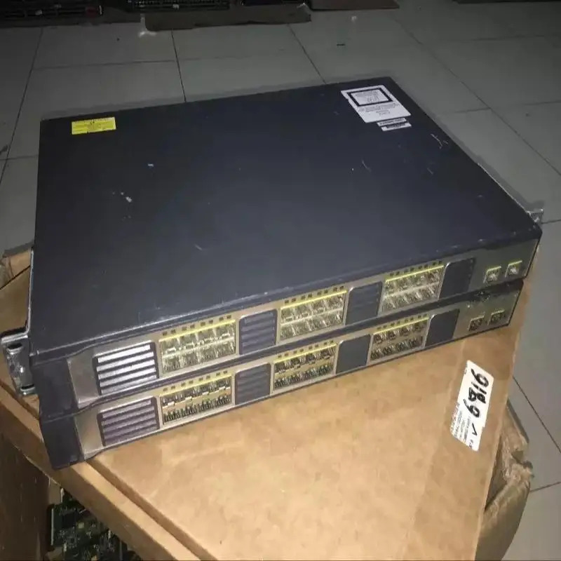 시스코 WS-C3750V2-24FS-S 24 포트