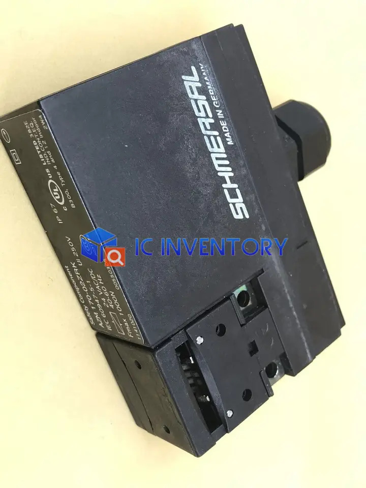 SCHMERSAL 안전 스위치 AZM170-02ZRKA 24VAC/DC