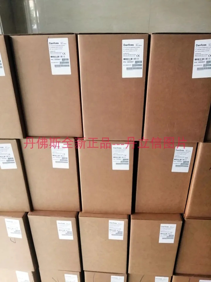 인버터 FC-051P1K5T4E20HXBXCXXXSXXX 오리지널 VLT 136N8928 신