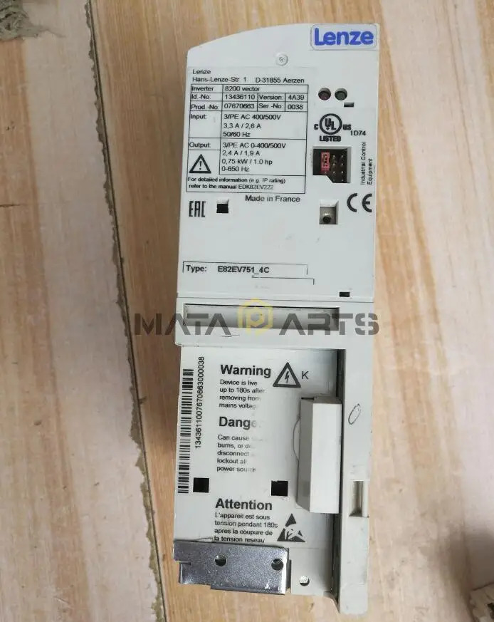리퍼 렌즈 AC 드라이브 인버터E82EV7514C E82EV751-4C