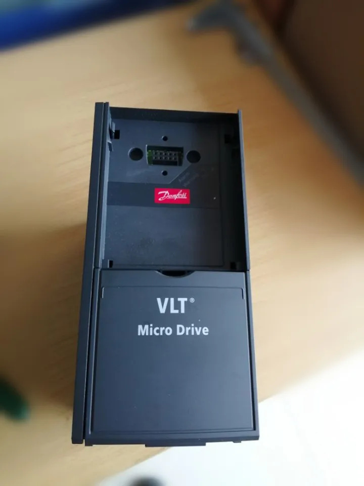 인버터 FC-051P2K2T4E20HXBXCXXXSXXX 2.2kW 136N8929