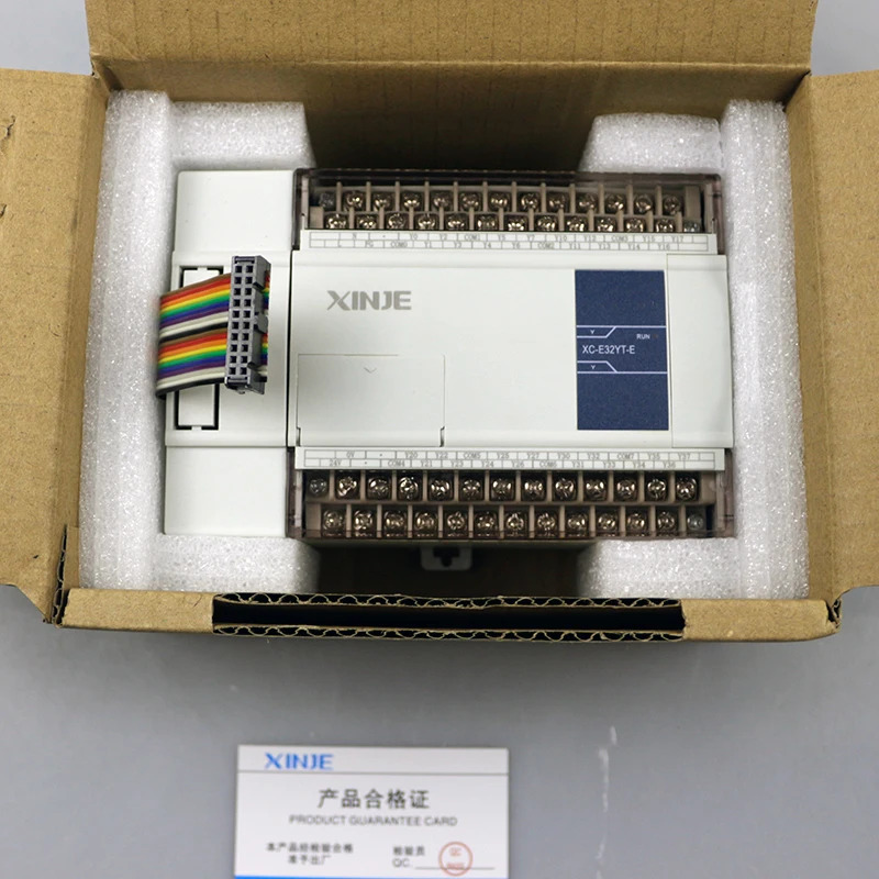 XC-E32YT-E Xinje PLC 확장 트랜지스터 32 포인트 출력 모듈 동안 오리지널